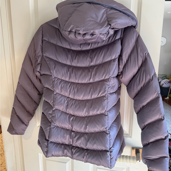 Patagonia Women's Downtown Puffer Jacket - Light Purple Color - Picture 4 of 5